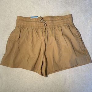 Columbia Boundless Trek Active Shorts NWT Women's XS Canoe Tan Hiking